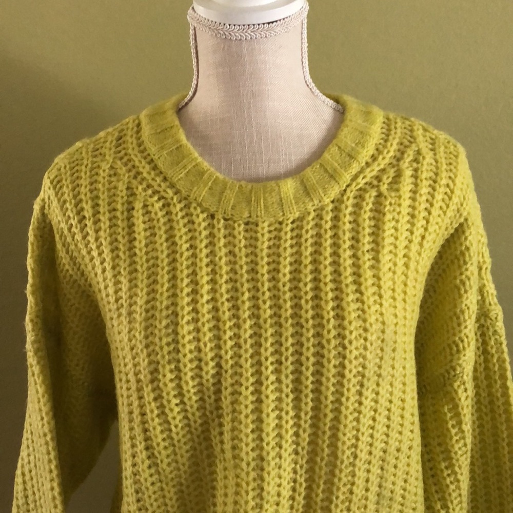 🔥NWT🔥 American Eagle Outfitters Cropped Chunky Knit Women’s Sweater